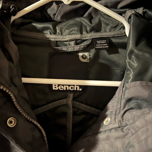 Bench Jacket from early 2000’s - Picture 2 of 2